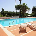 Hotel Paradise *