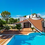 Hotel Paradise *