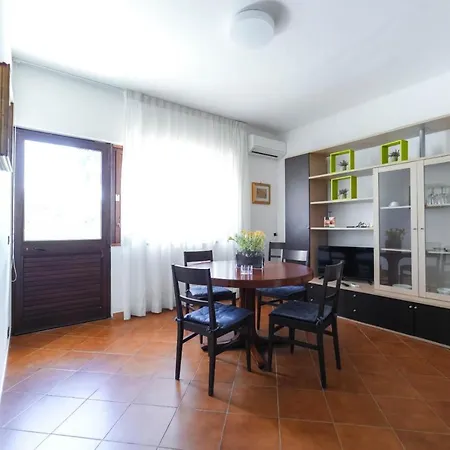 Paradise Szálloda Latina