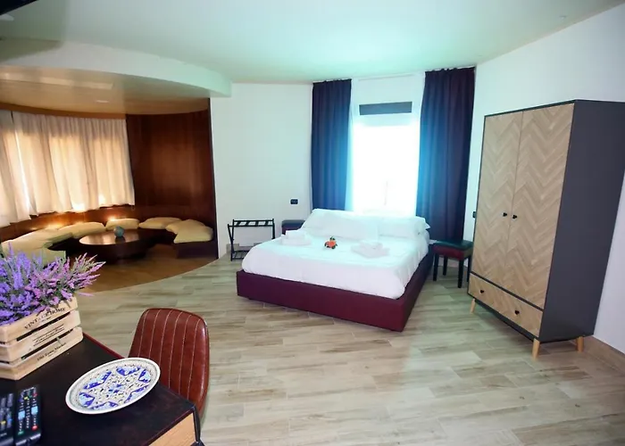 Hotel Paradise Latina