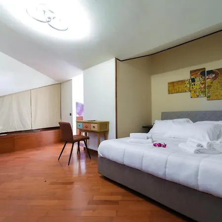 Hotel Paradise Latina