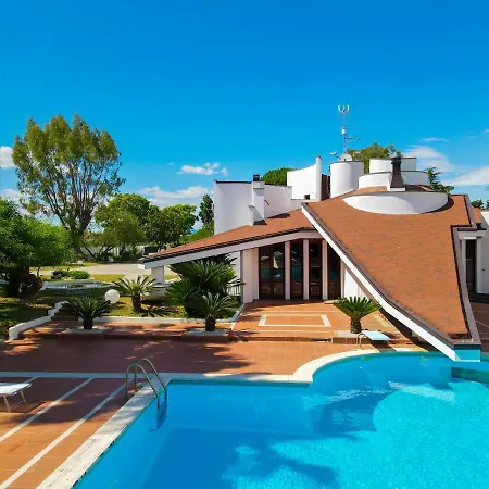 Otel Paradise *