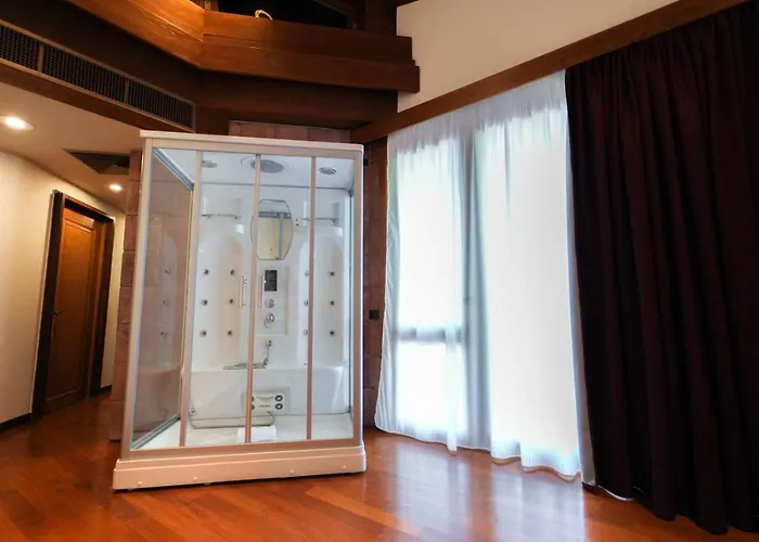 Paradise Ξενοδοχείο *